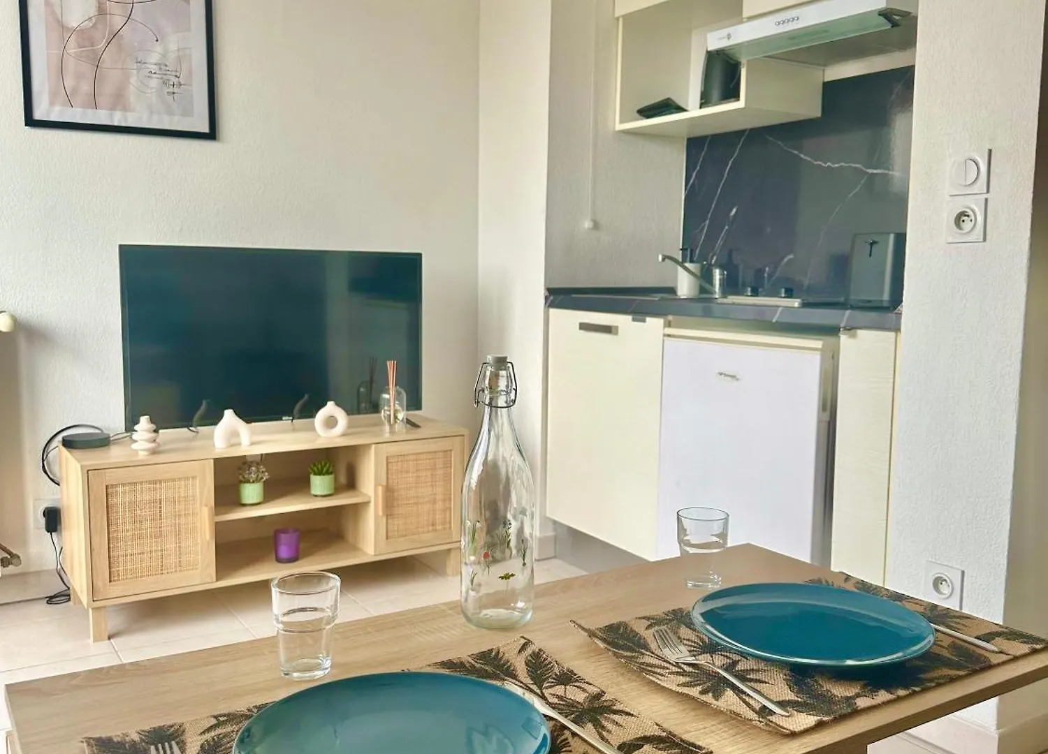 Cosy Studio Avec Parking Et Vue Feerique Niza Apartamento